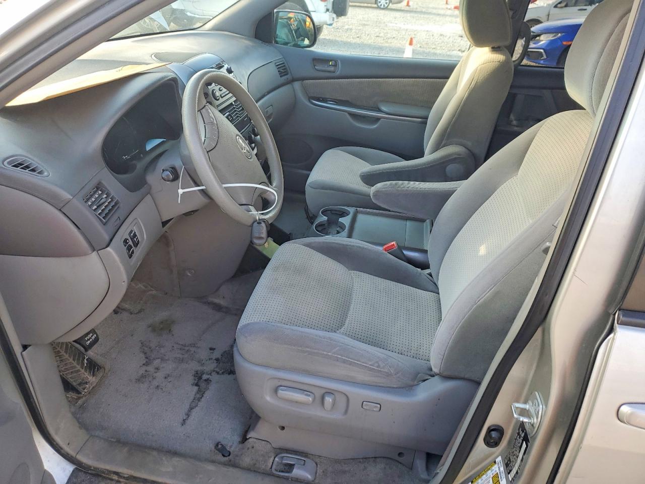 2009 Toyota Sienna Le 8-Passenger - Фото 7