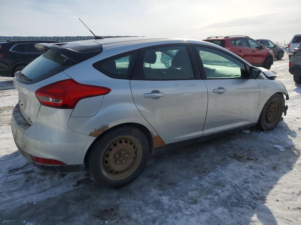2016 Ford Focus Se - Фото 3