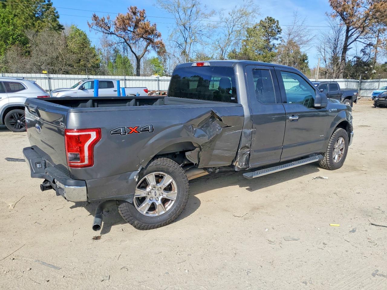 2016 Ford F150 Super Cab - Фото 3