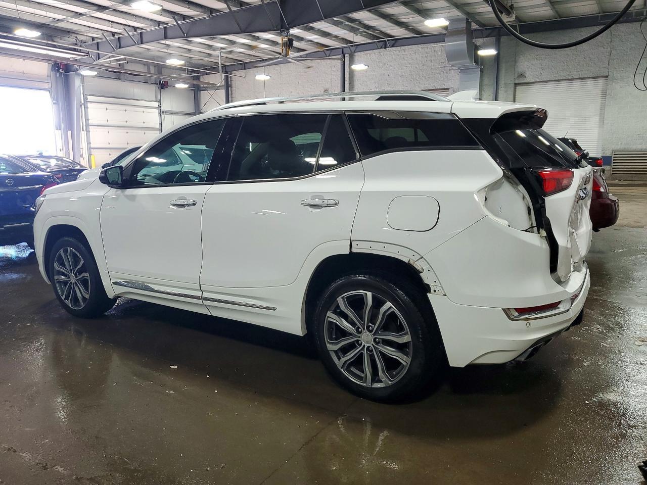 2018 GMC Terrain Denali - Image 2