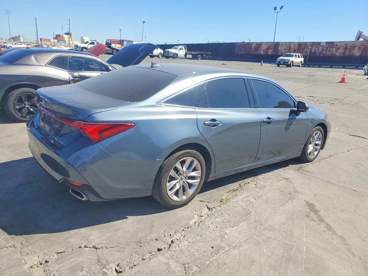 2019 Toyota Avalon Xle - Фото 3