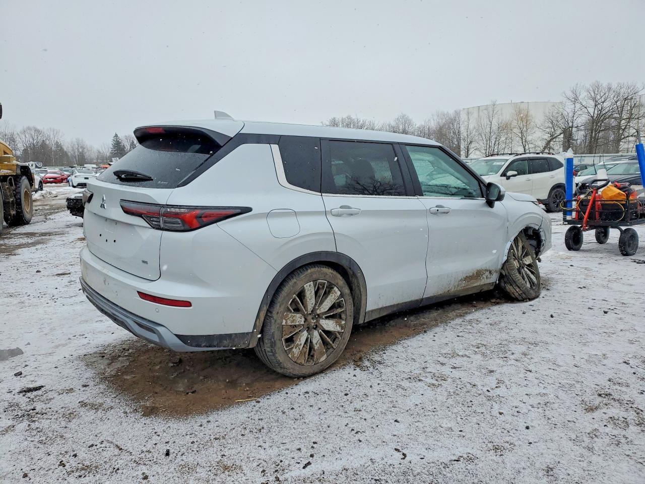 2025 Mitsubishi Outlander Se - Фото 3