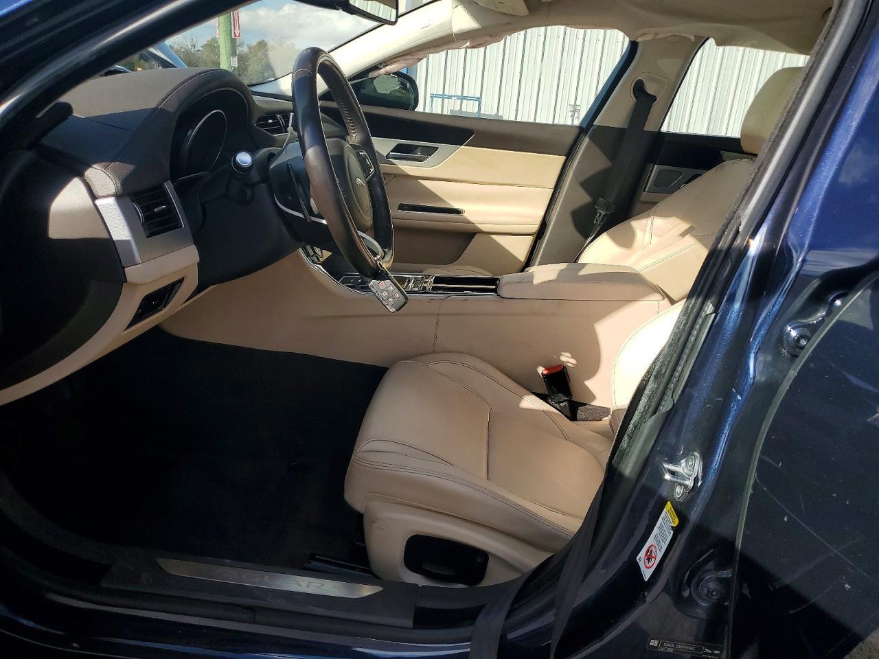 2016 Jaguar Xf Premium - Фото 7