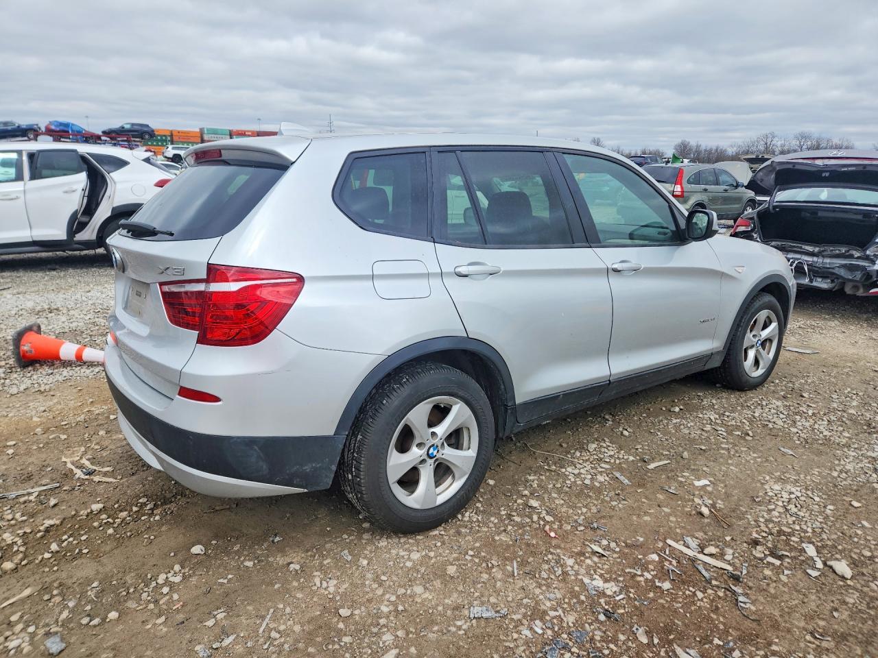 2011 BMW X3 xDrive28I - Фото 3