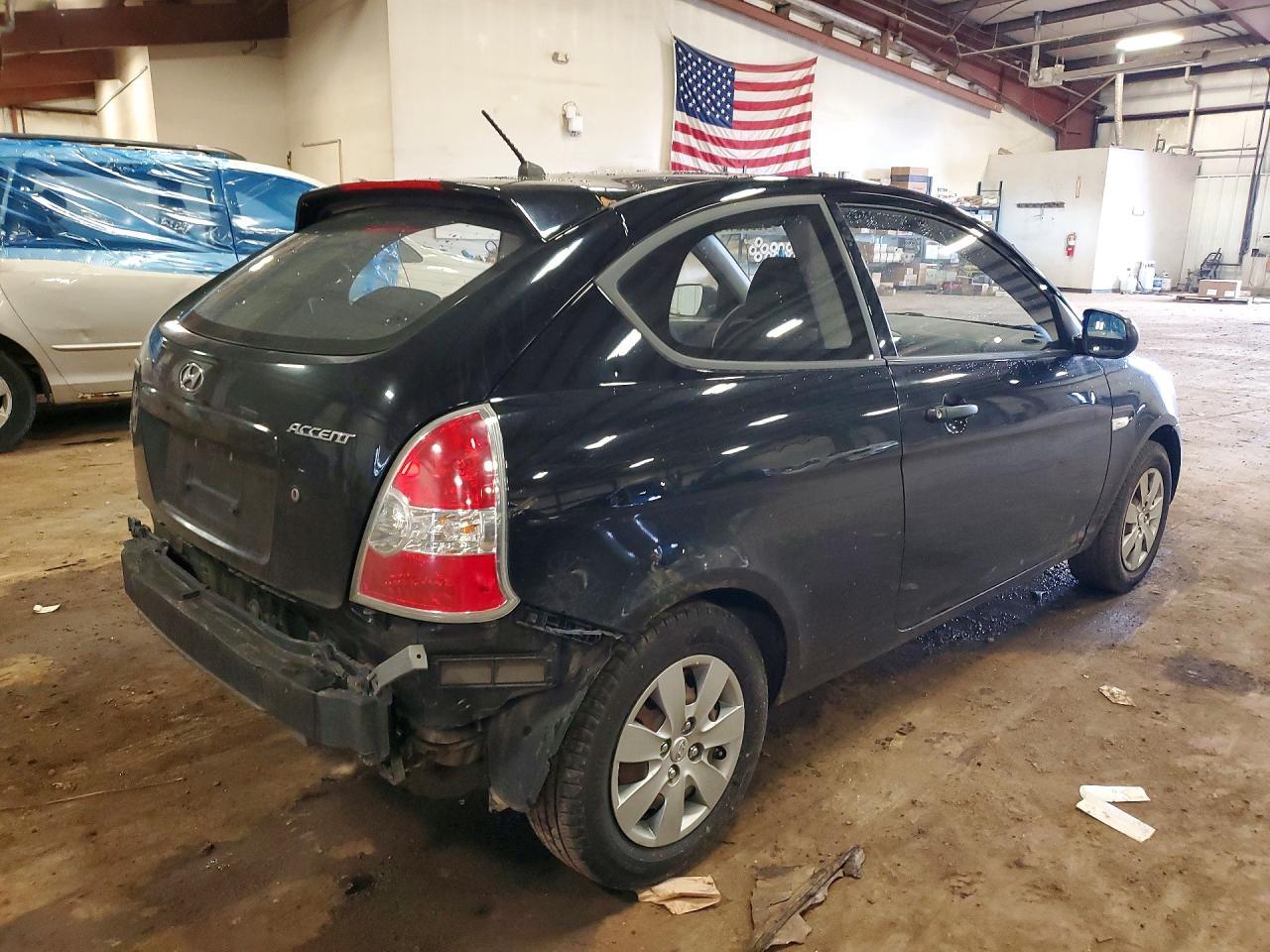 2011 Hyundai Accent Gl - Image 3
