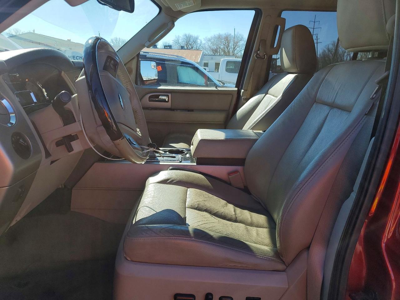 2014 Ford Expedition Limited - Image 7