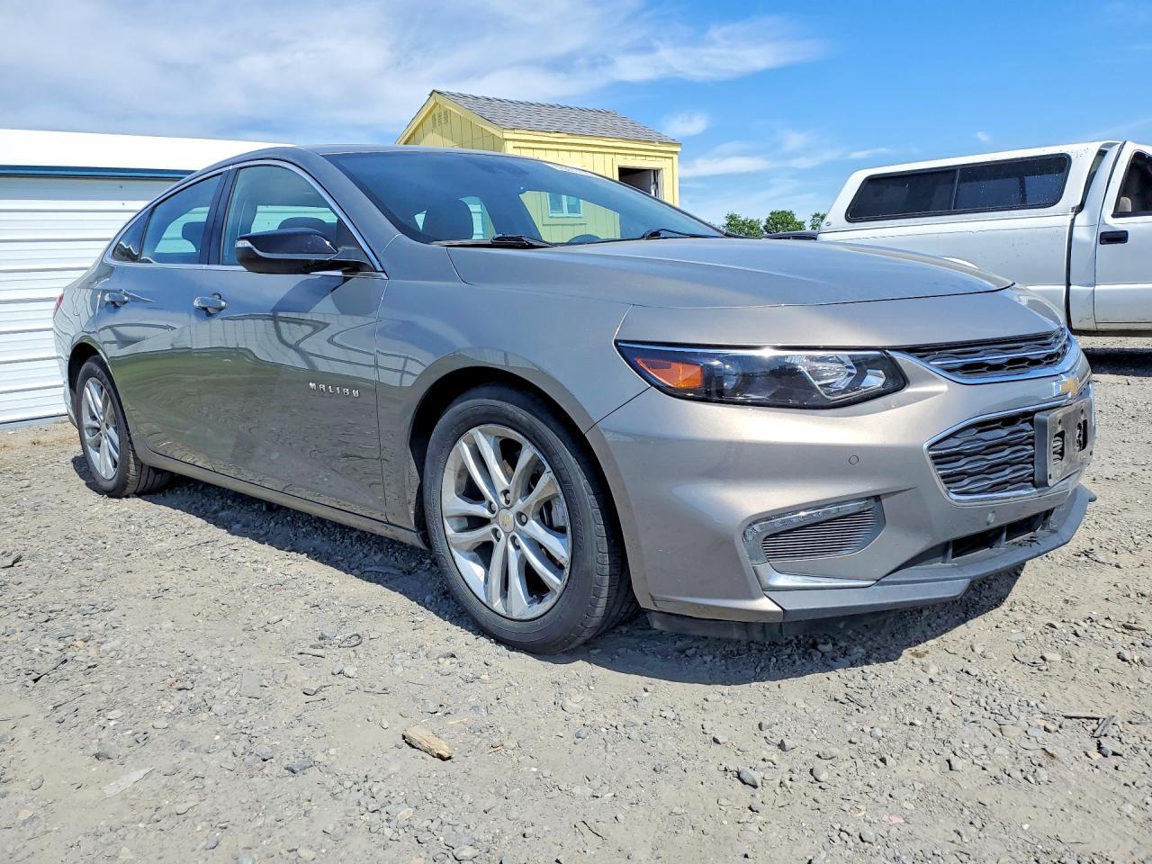 2018 Chevrolet Malibu Hybrid - Image 4