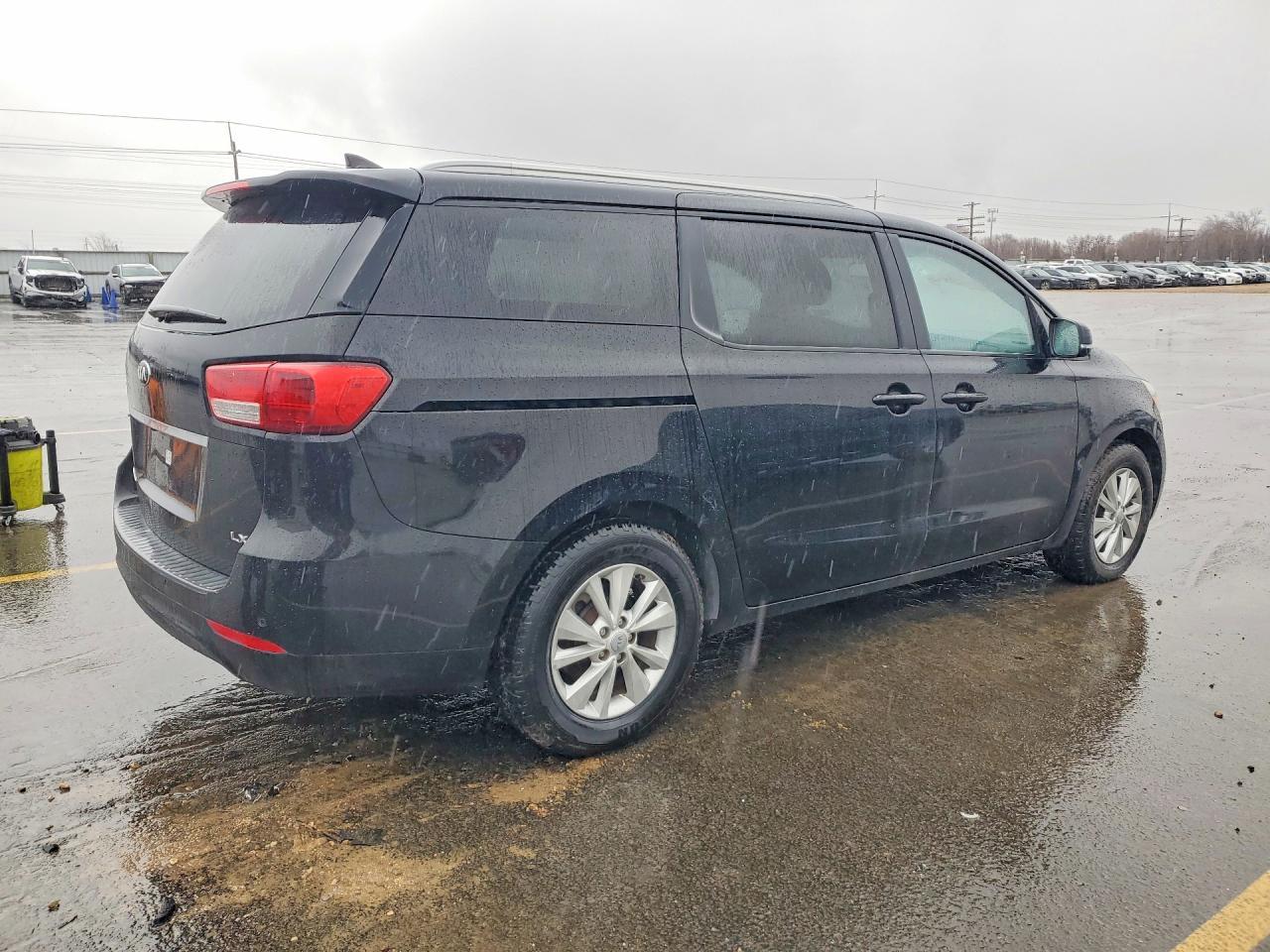 2015 Kia Sedona Lx - Фото 3