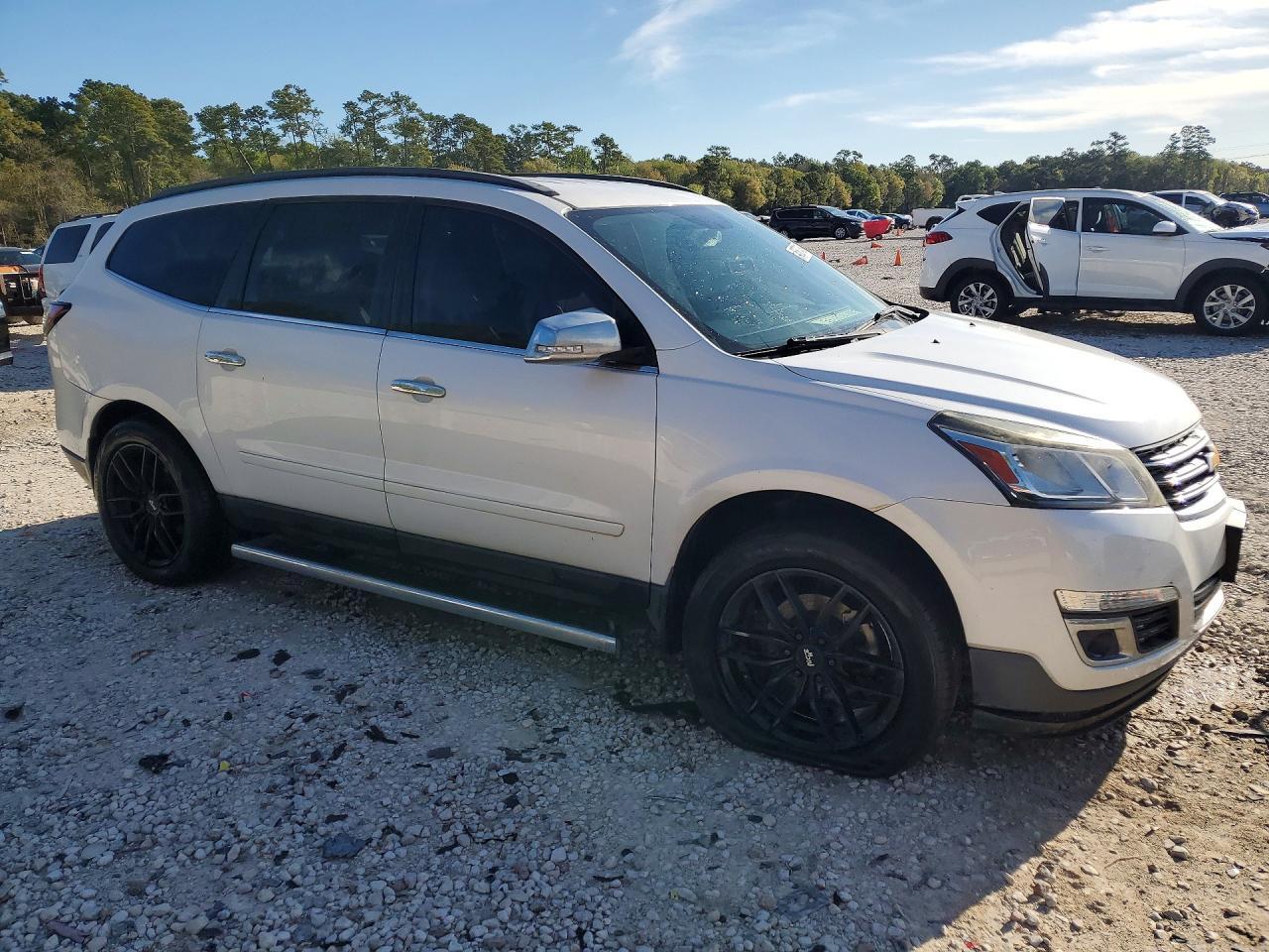 2016 Chevrolet Traverse Lt - Image 4