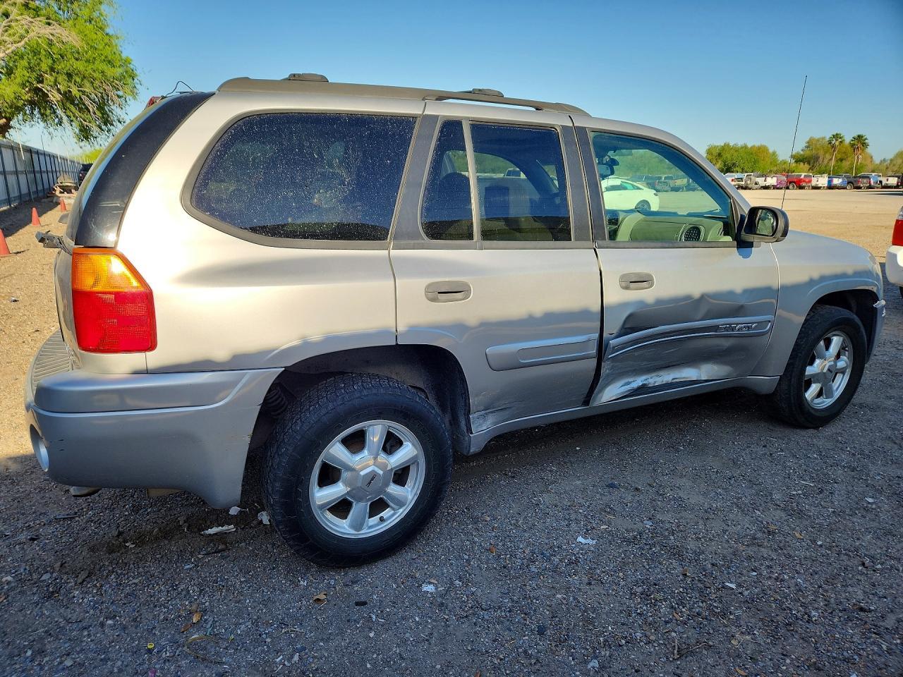 2005 GMC Envoy - Image 3