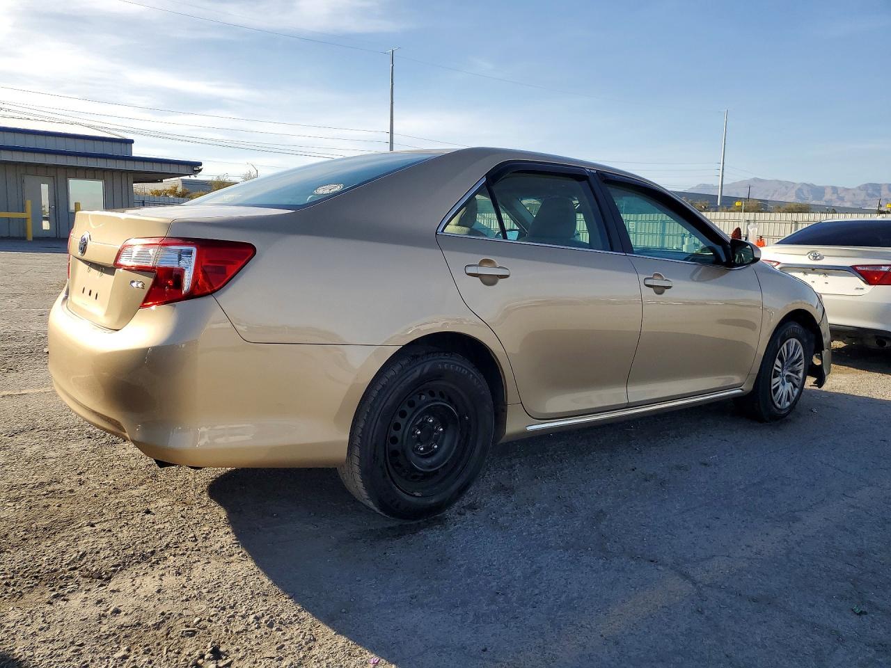 2012 Toyota Camry Le - Image 3