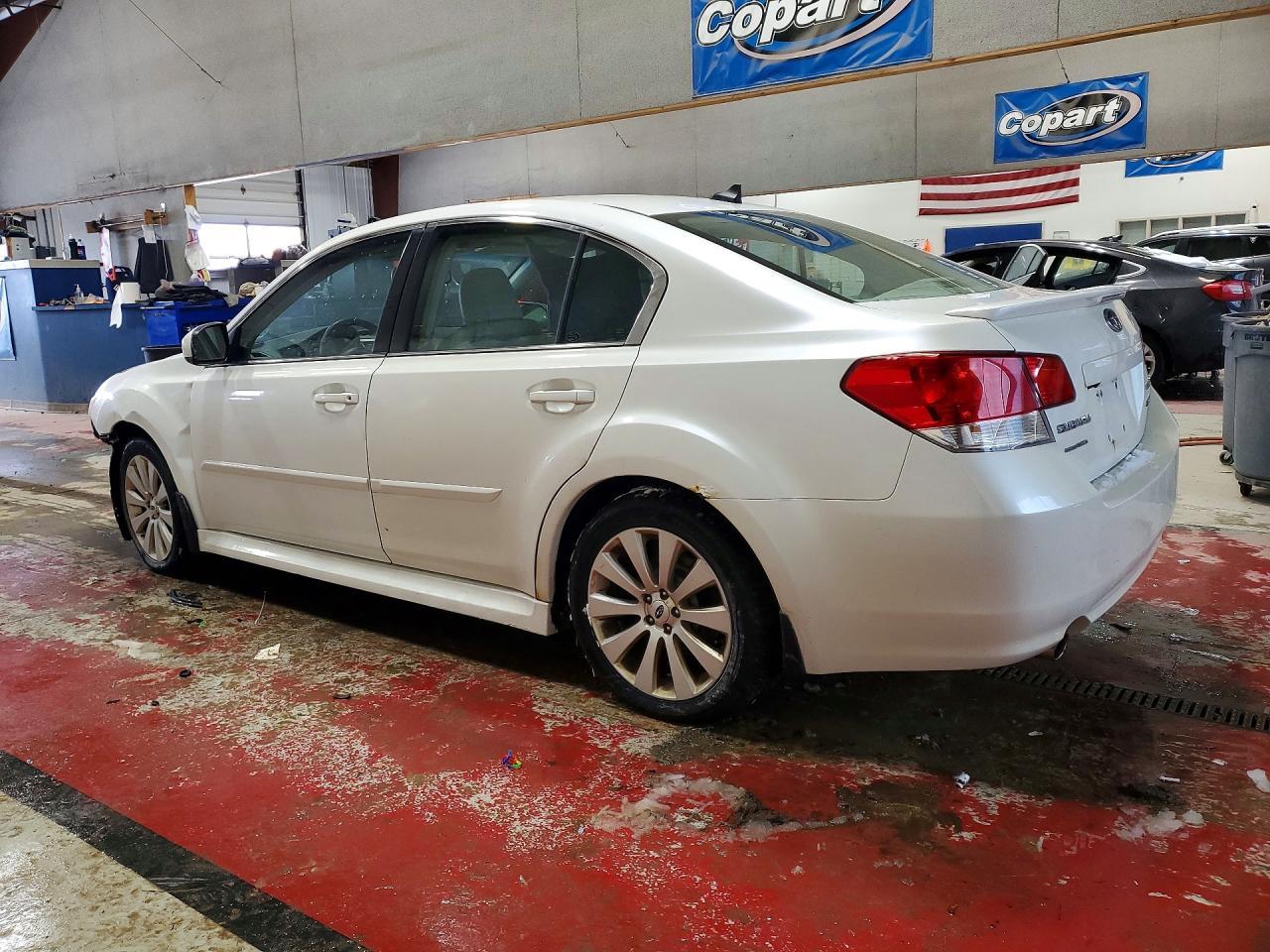 2012 Subaru Legacy 3.6R Limited - Фото 2