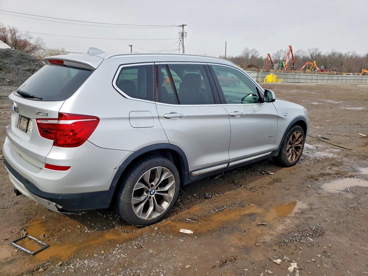2016 BMW X3 xDrive28I - Фото 3