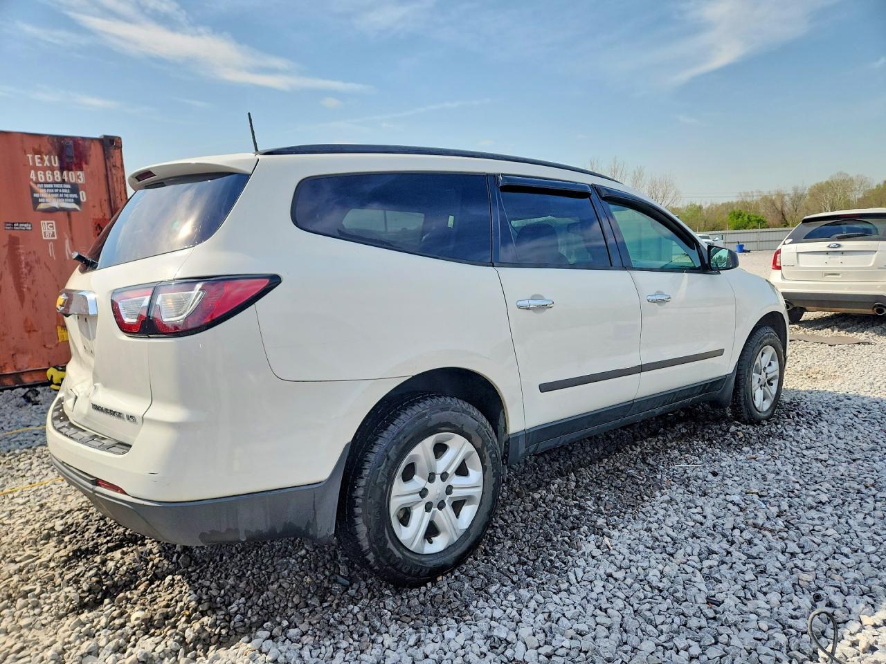 2015 Chevrolet Traverse Ls - Image 3