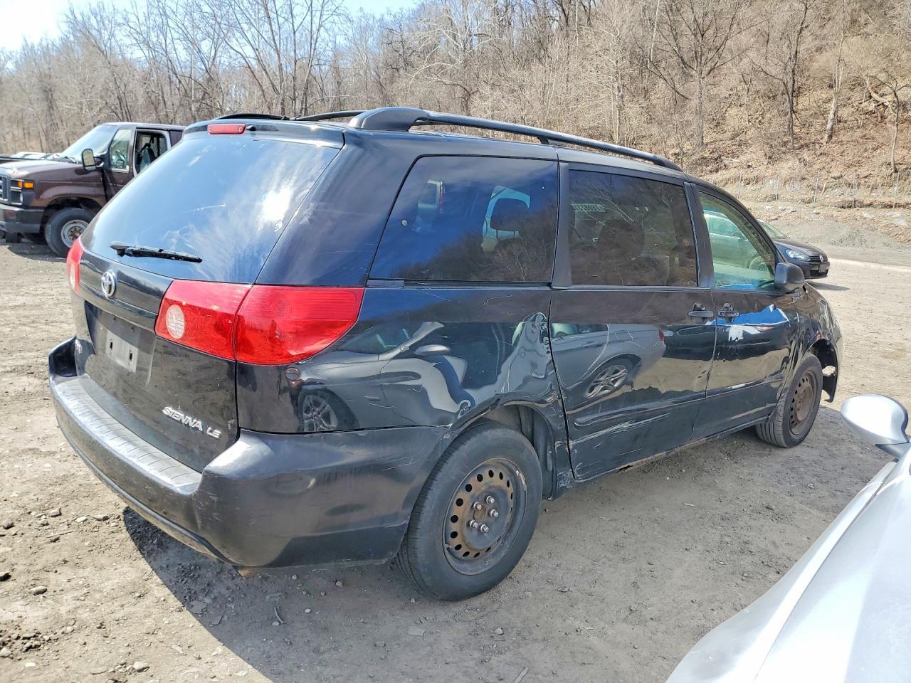2008 Toyota Sienna Le - Image 3