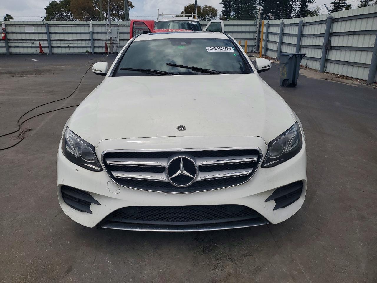 2019 Mercedes-Benz E 300 - Фото 5