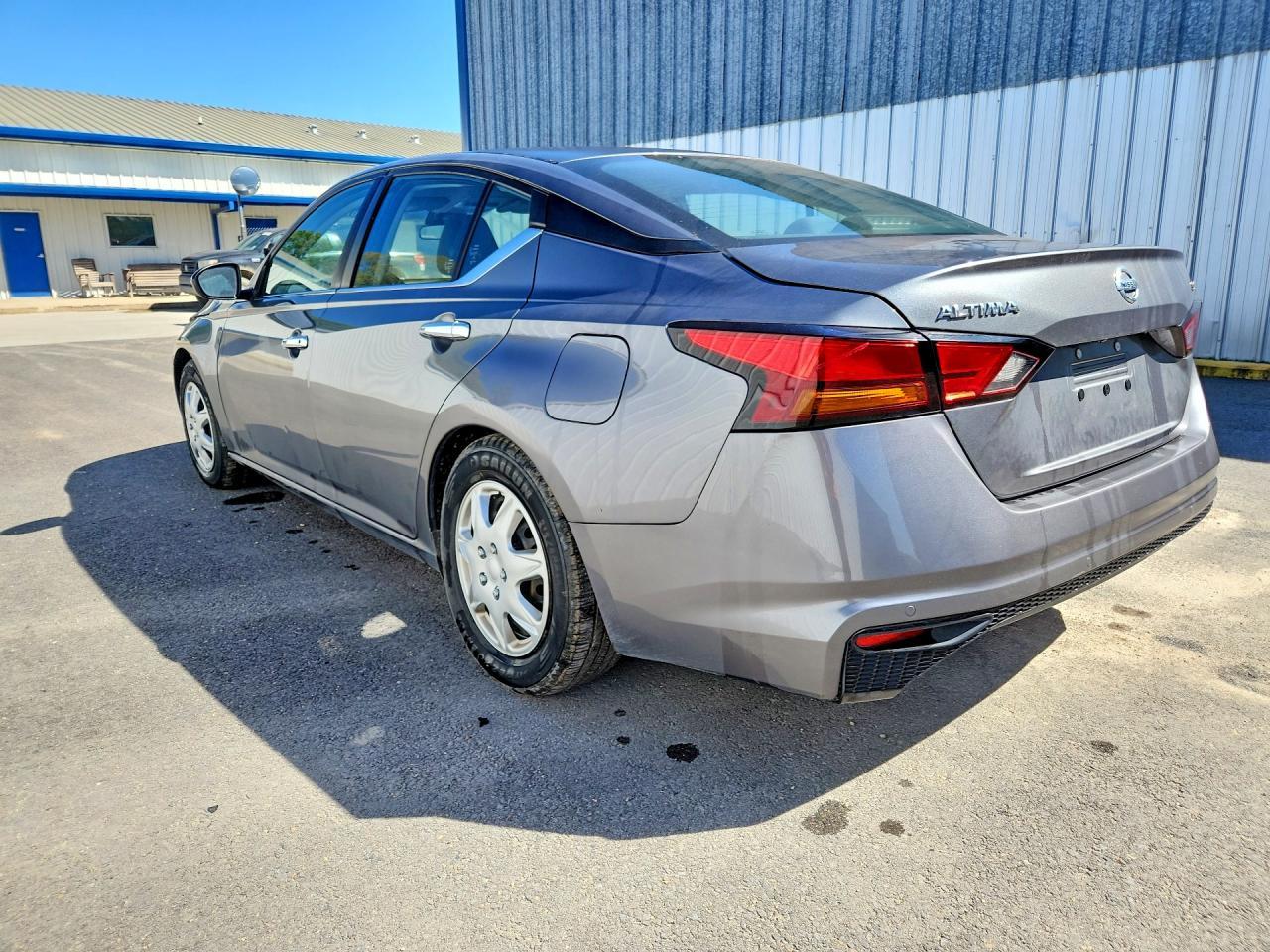 2023 Nissan Altima 2.5 S - Фото 2