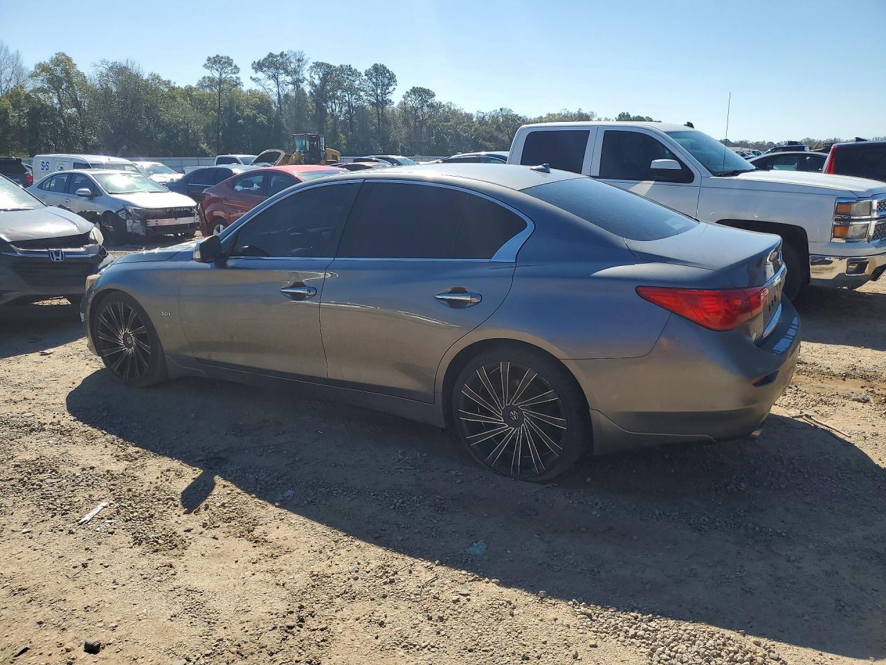2017 Infiniti Q50 Premium - Фото 2