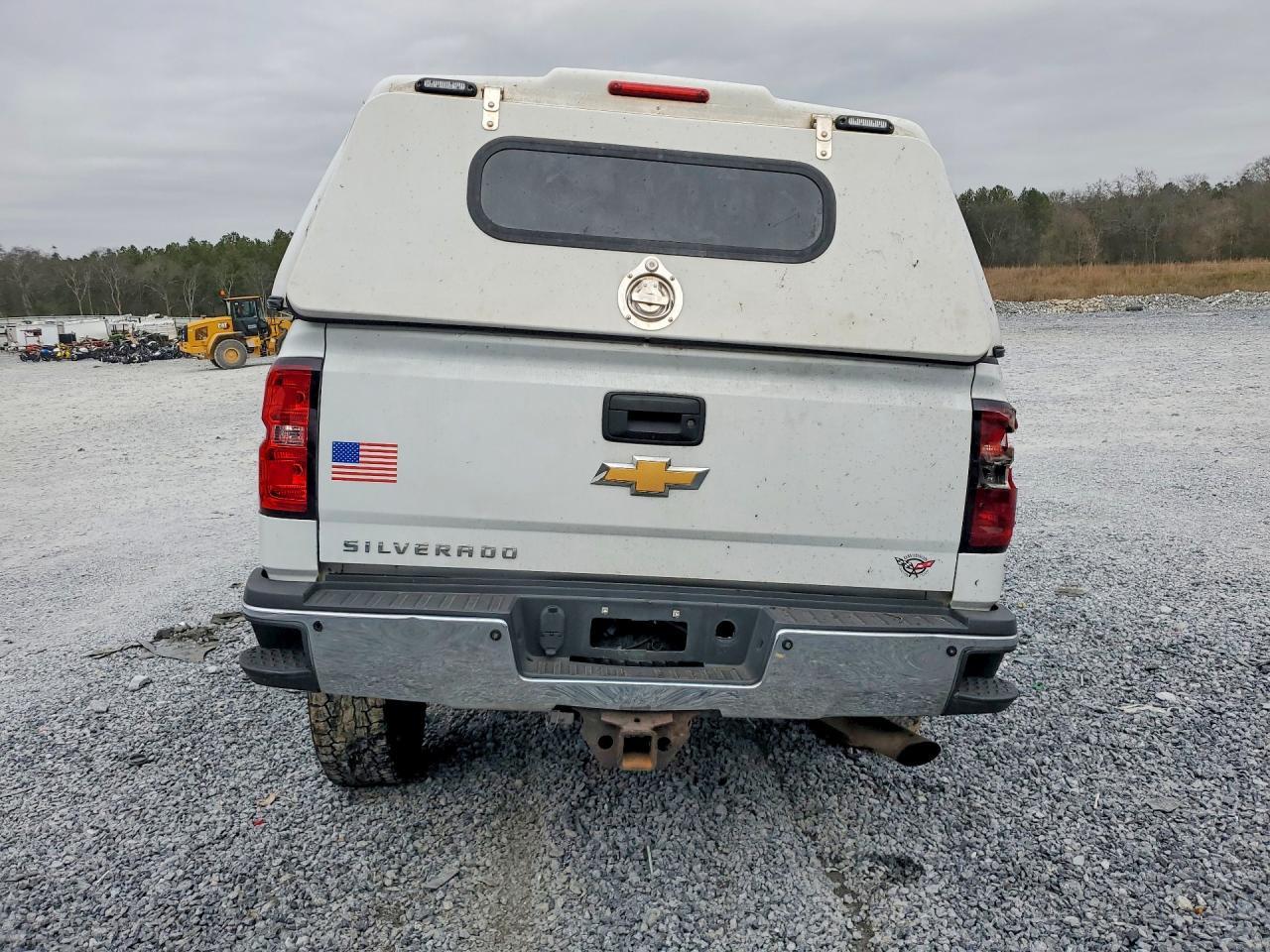 2016 Chevrolet Silverado K2500 Heavy Duty - Image 6