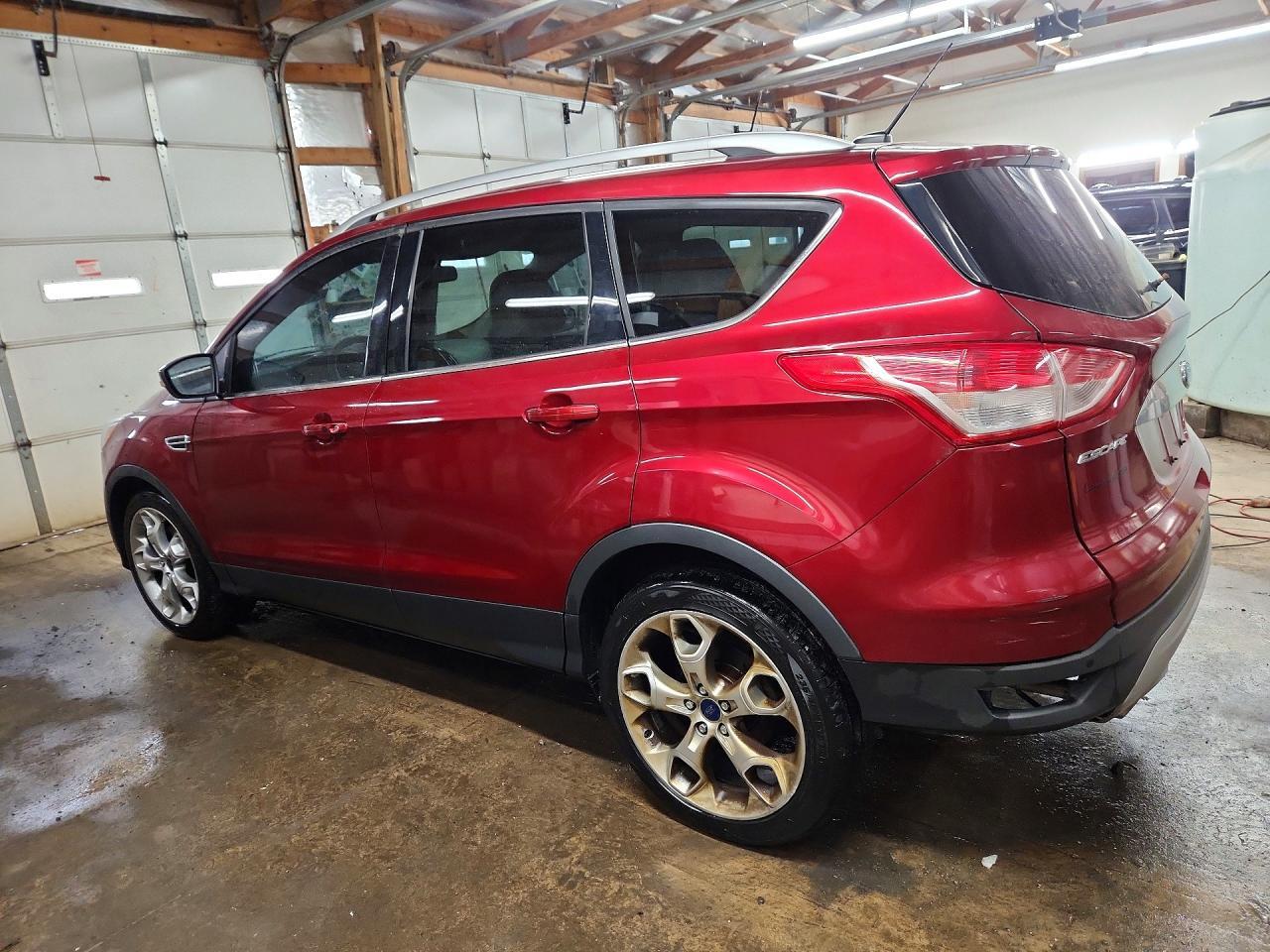 2014 Ford Escape Titanium - Фото 2