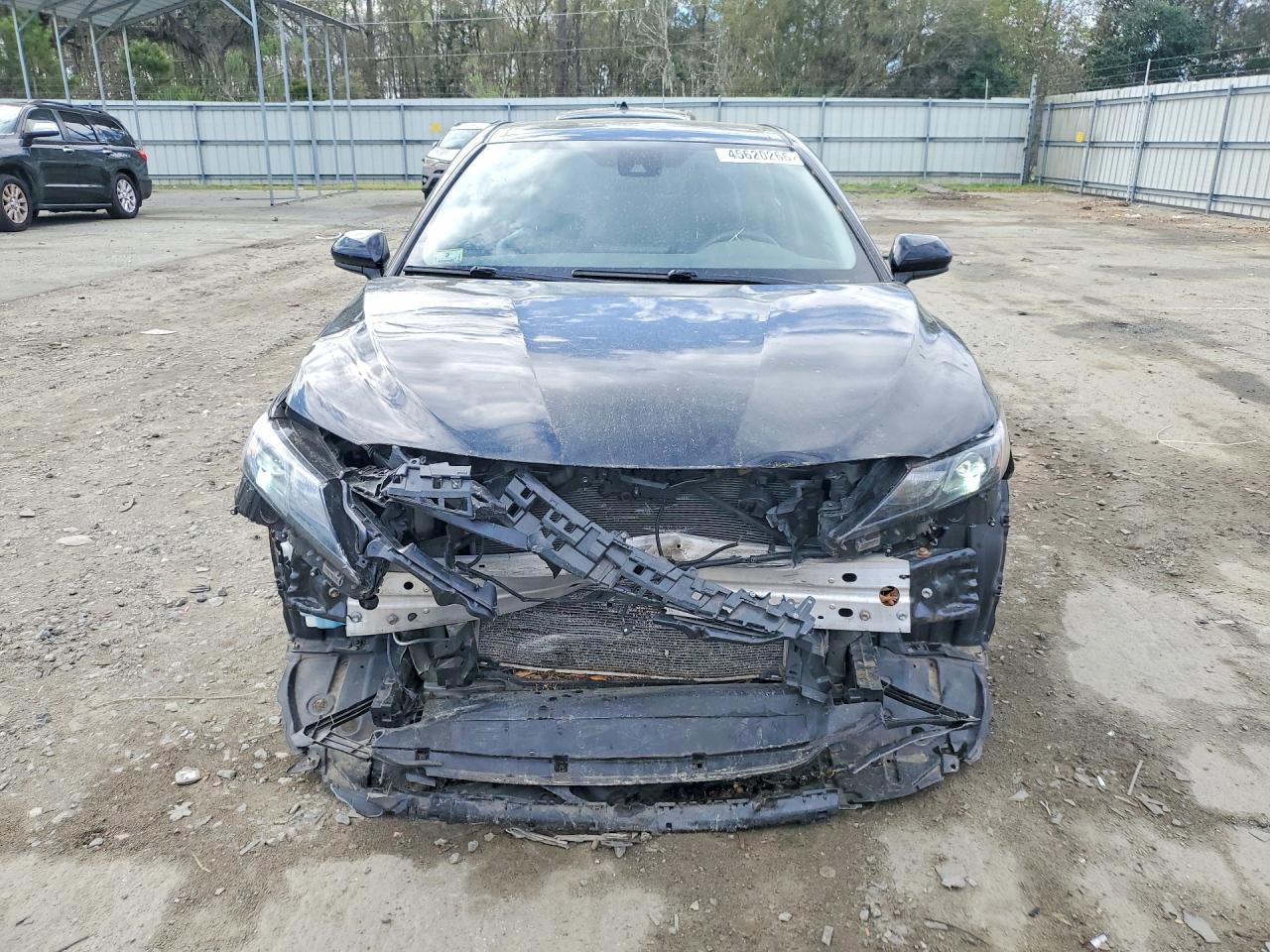 2021 Toyota Camry Se - Фото 5
