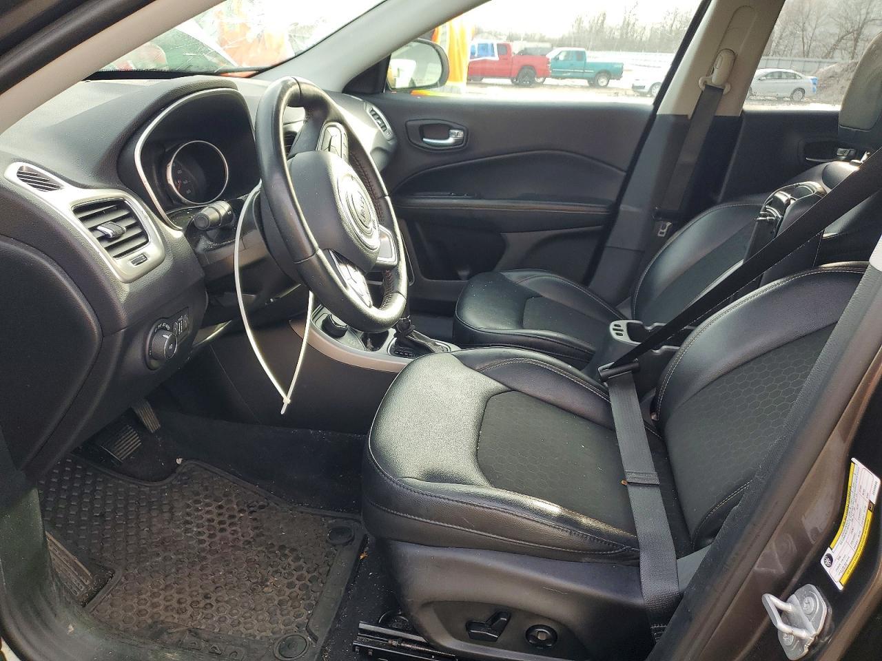 2018 Jeep Compass Latitude - Image 7