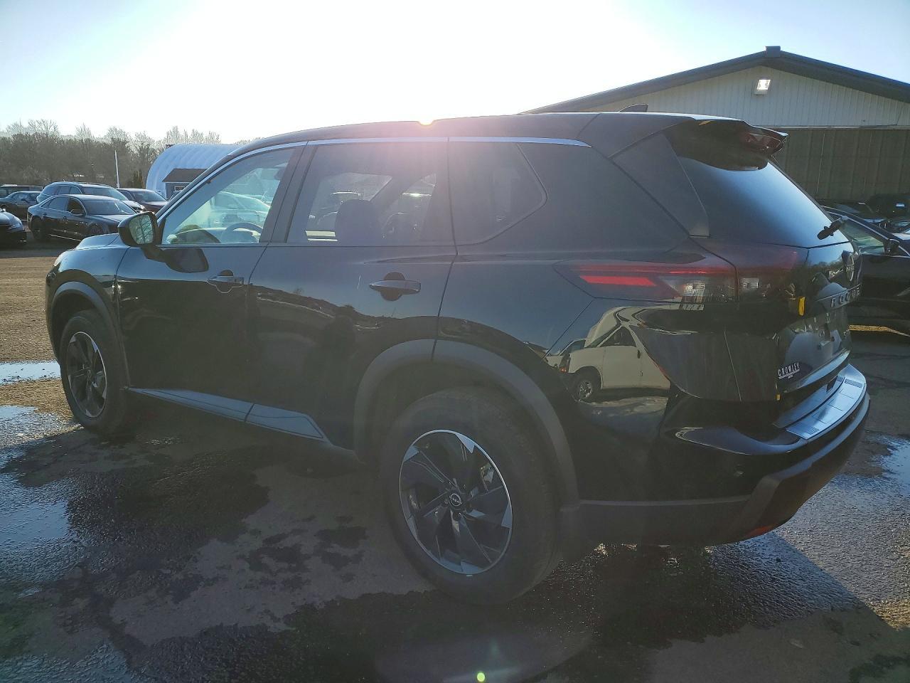 2024 Nissan Rogue Sv - Фото 2