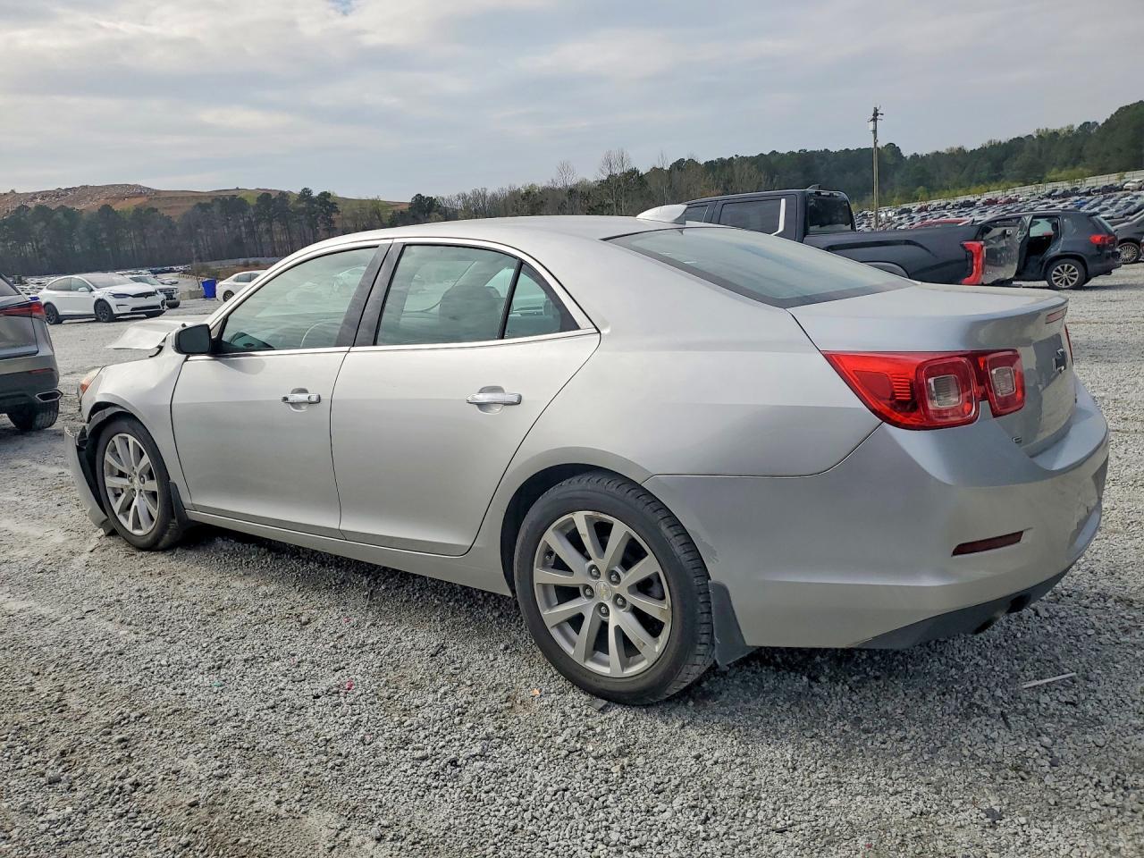 2016 Chevrolet Malibu Limited Ltz - Image 2