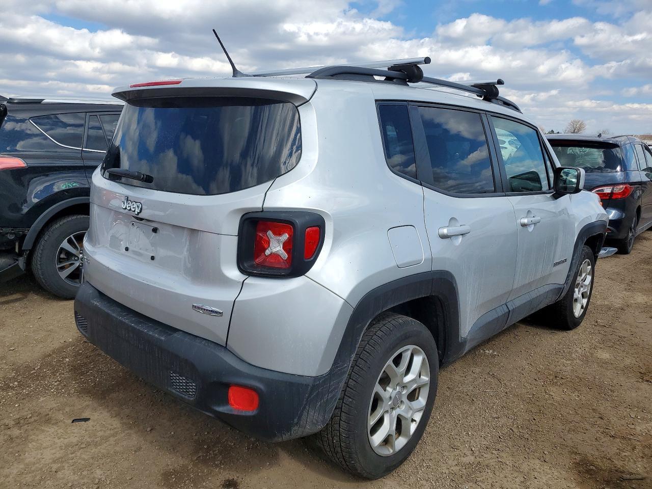 2016 Jeep Renegade Latitude - Фото 3