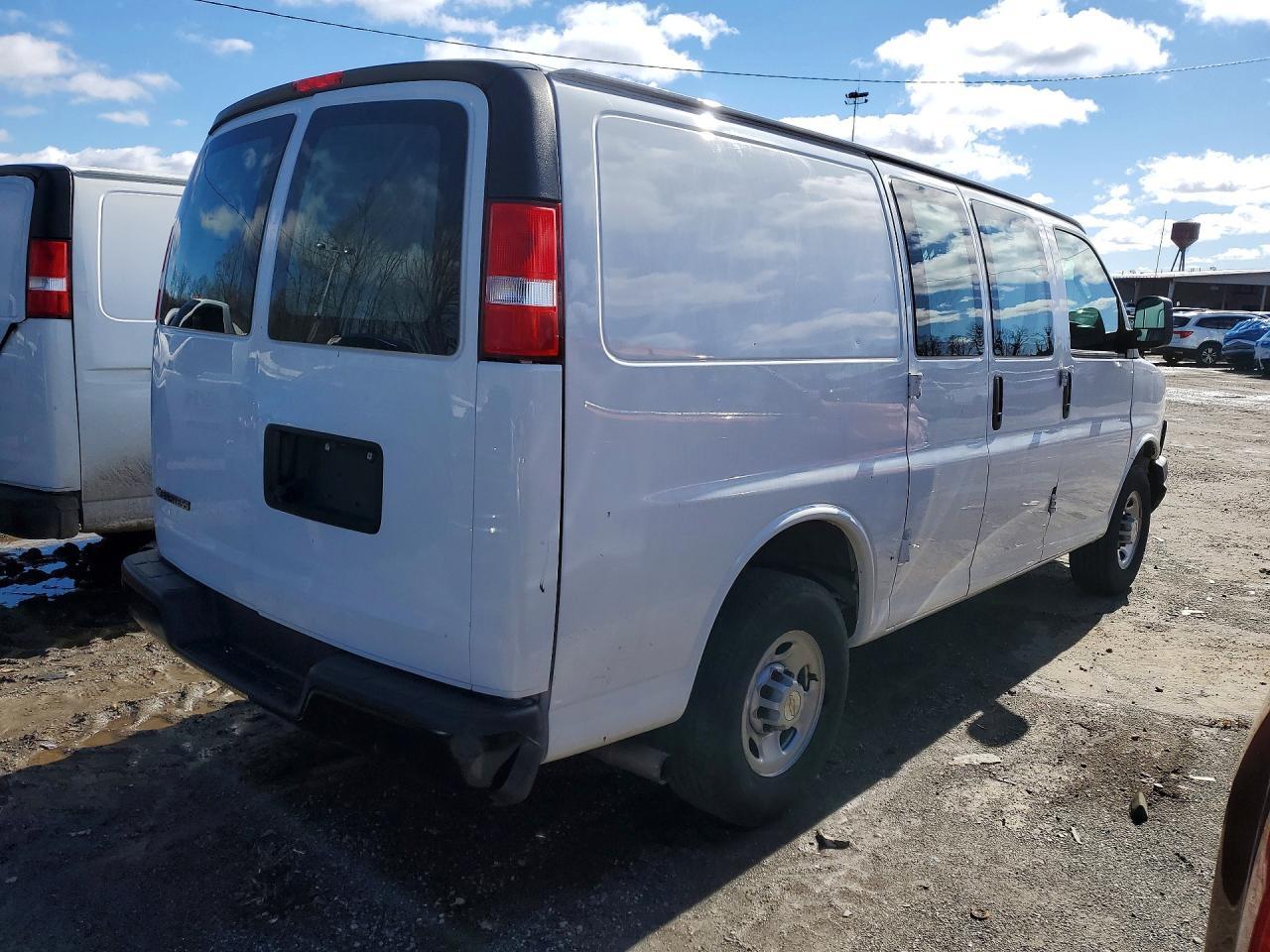 2024 Chevy Express G2500 Cargo * R&D * Pri Fleet * - Фото 3