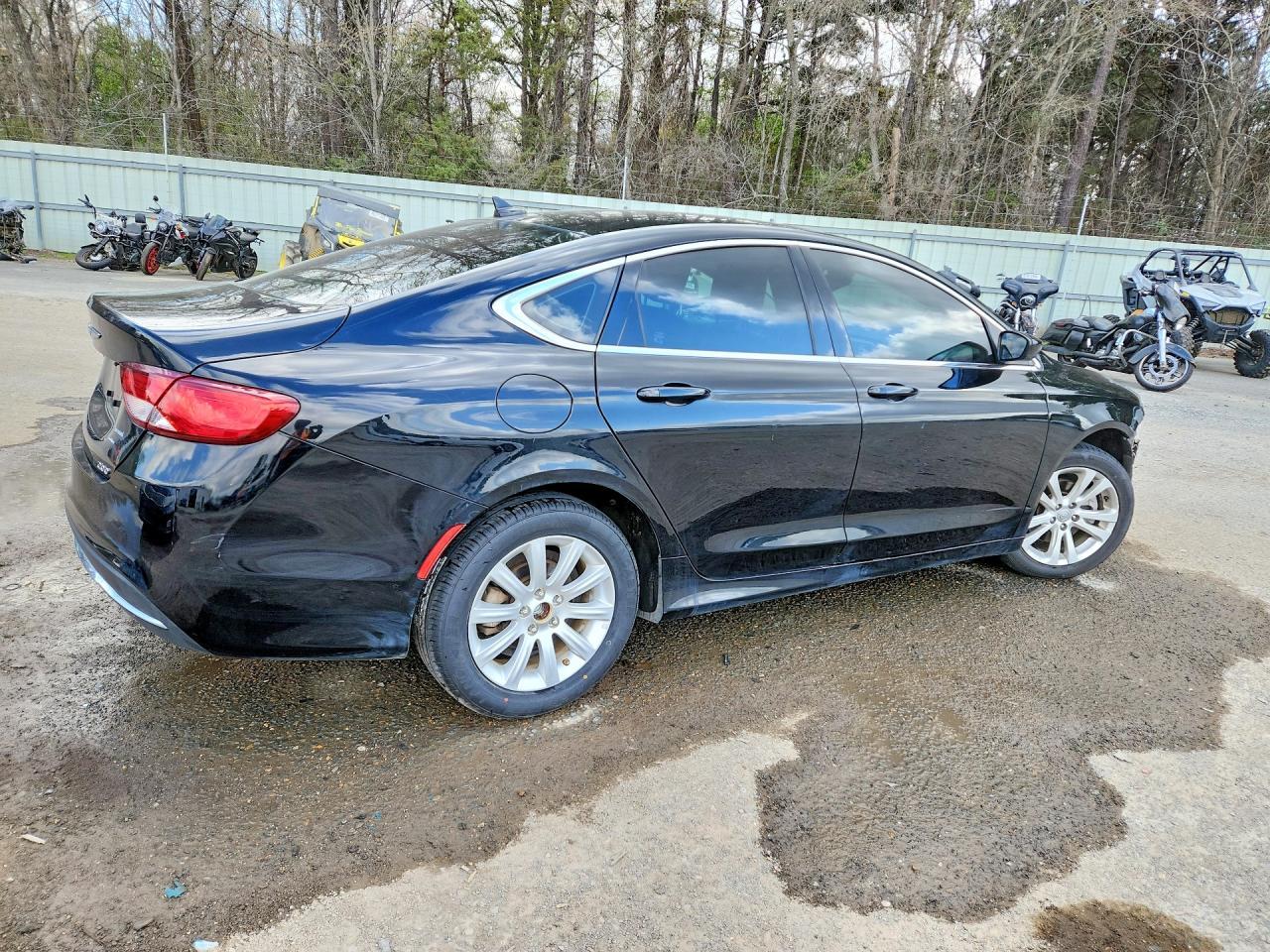 2017 Chrysler 200 Limited - Фото 3