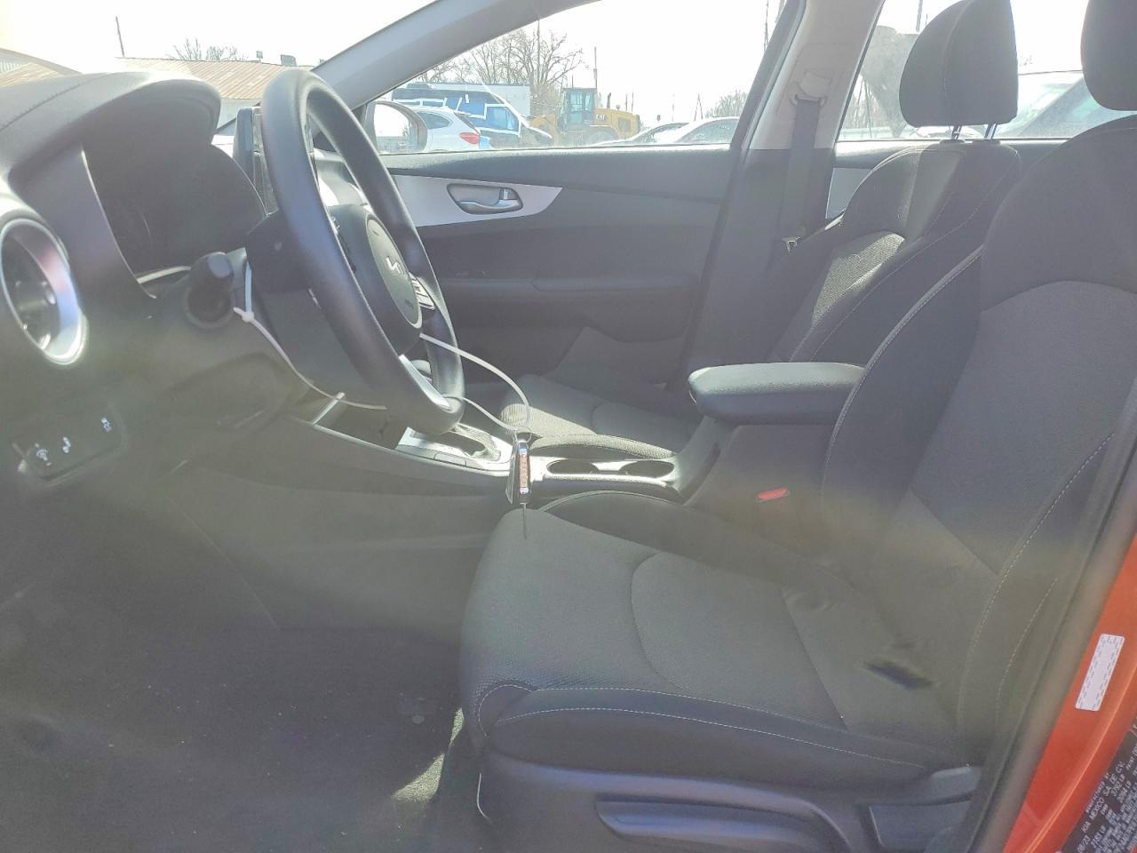 2023 Kia Forte Lxs - Image 7