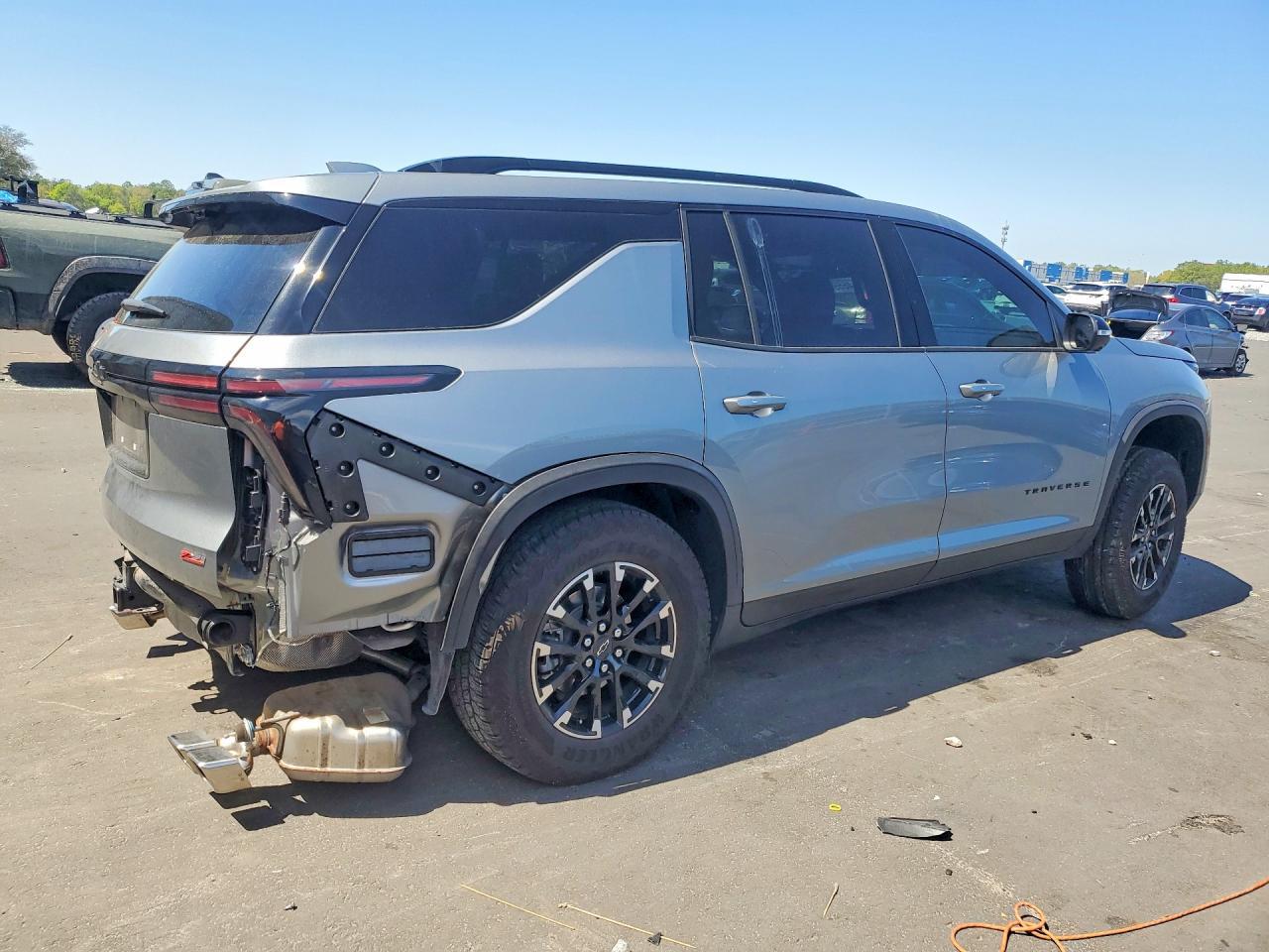 2024 Chevrolet Traverse Lt Z71 - Image 3