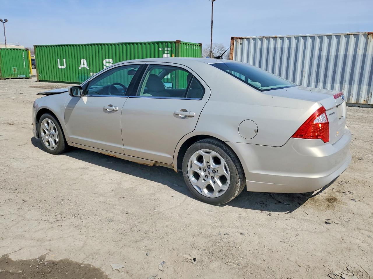 2010 Ford Fusion Se - Image 2