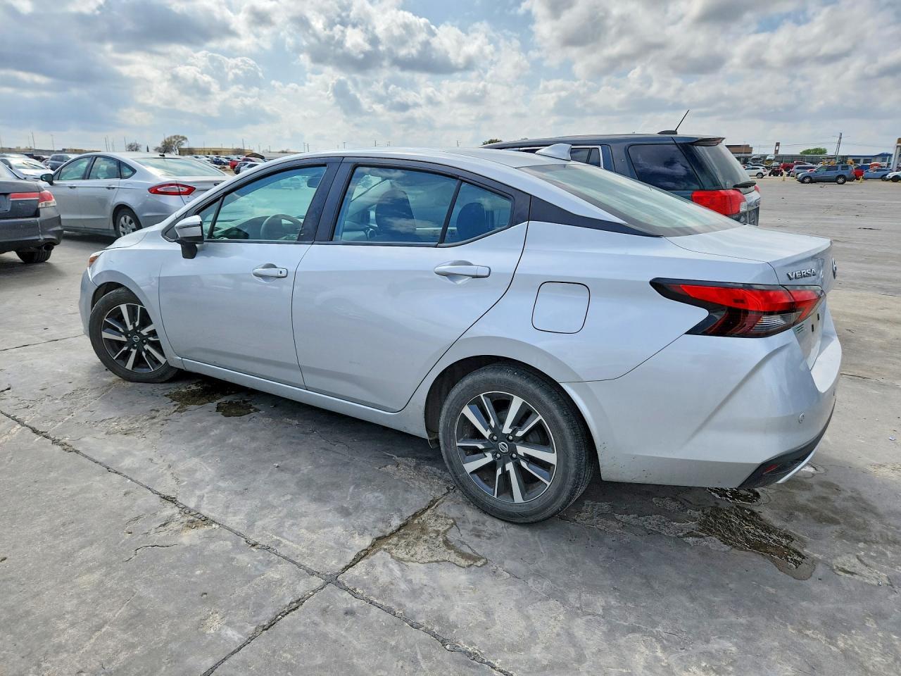 2021 Nissan Versa Sv - Image 2