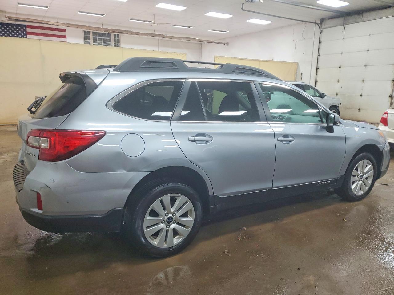 2015 Subaru Outback 2.5I Premium - Фото 3