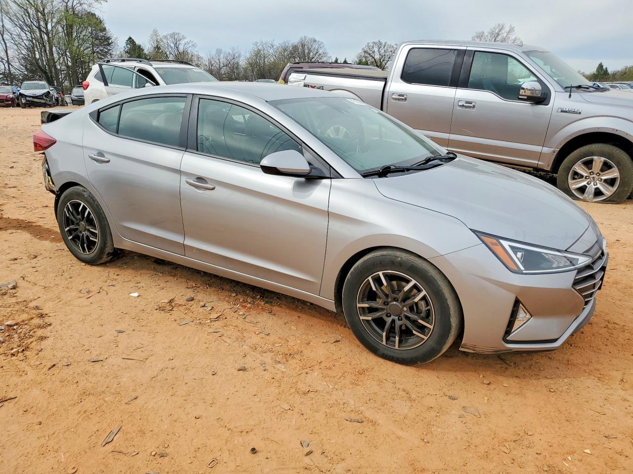 2020 Hyundai Elantra Se - Фото 4