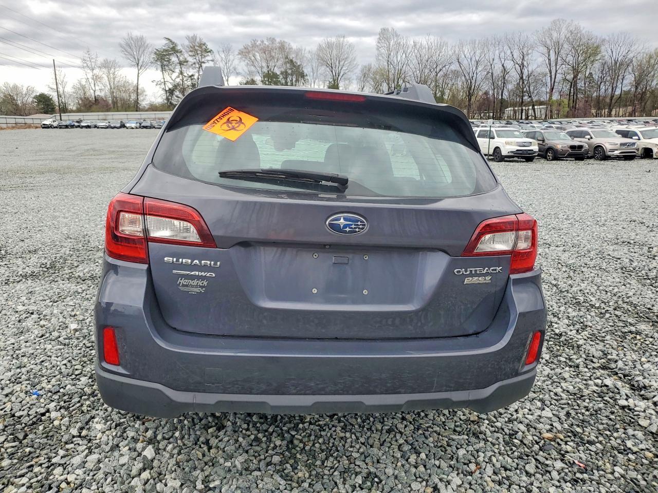 2015 Subaru Outback 2.5I - Image 6
