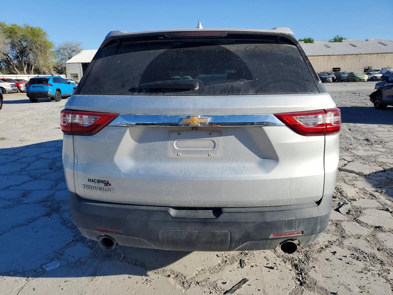 2021 Chevrolet Traverse Ls - Image 6