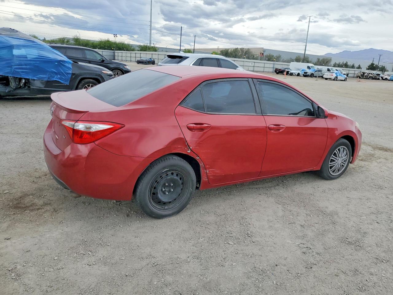 2015 Toyota Corolla Le - Фото 3