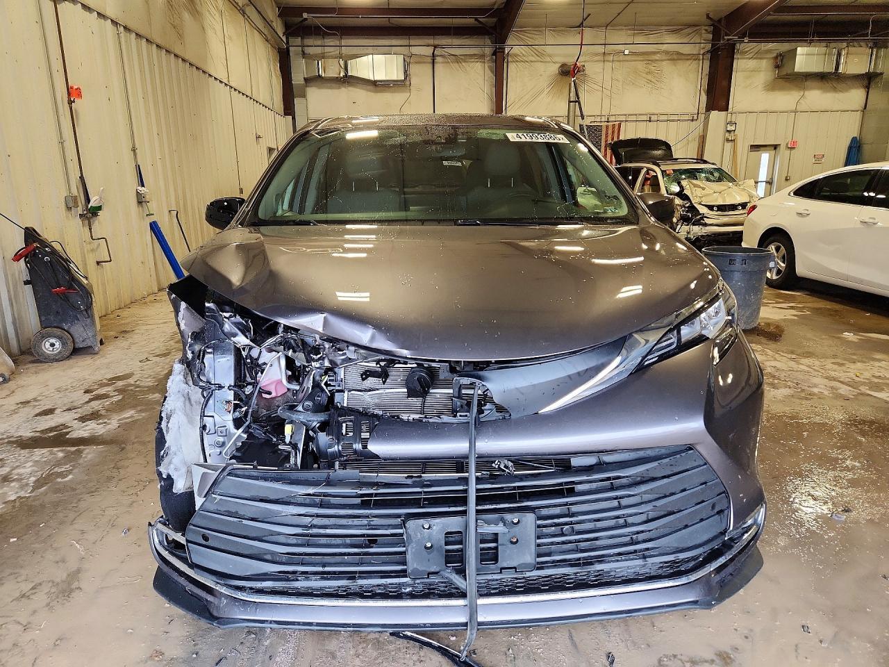 2021 Toyota Sienna Xle 7-Passenger - Фото 5