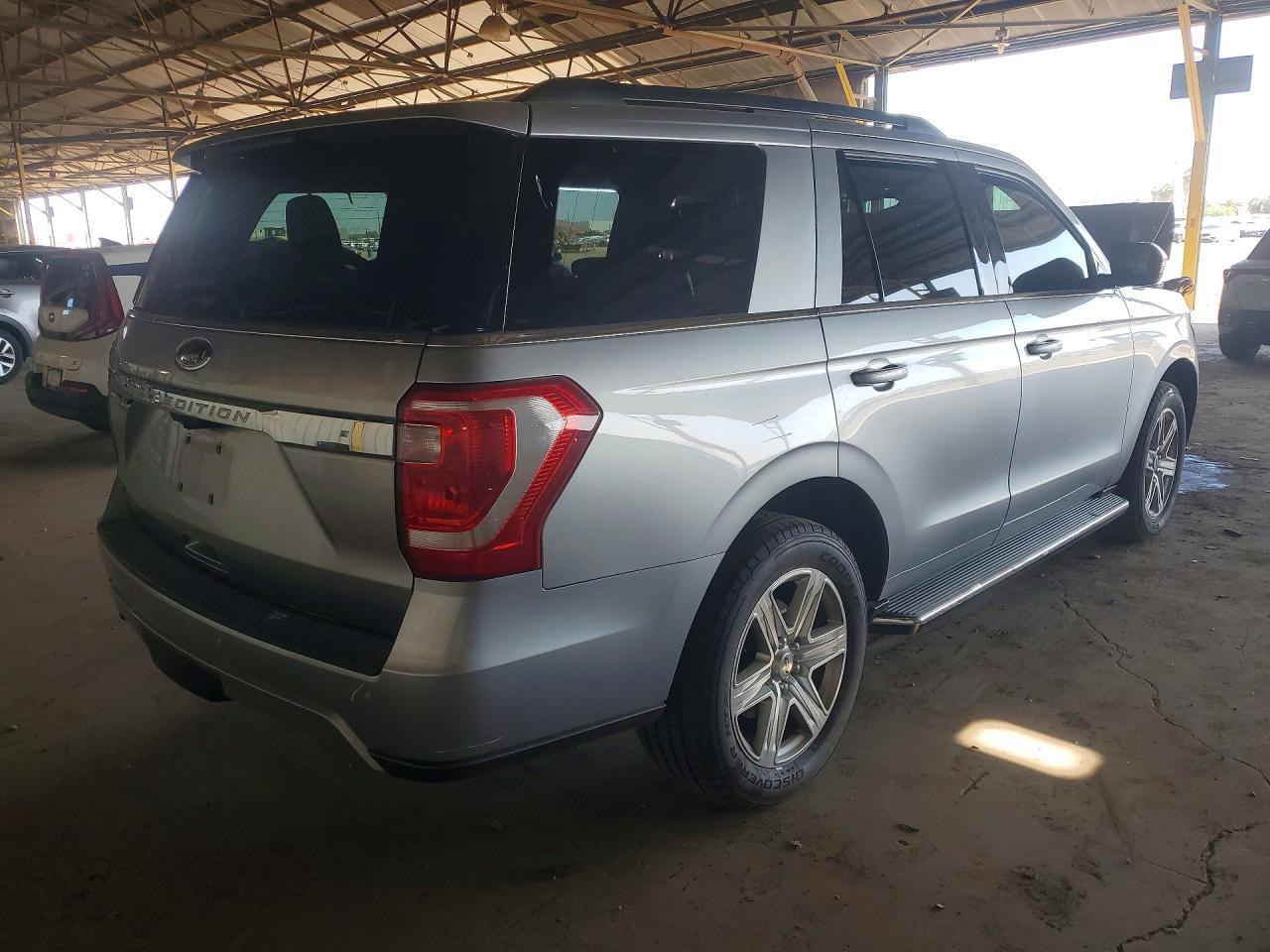 2020 Ford Expedition Xlt - Фото 3