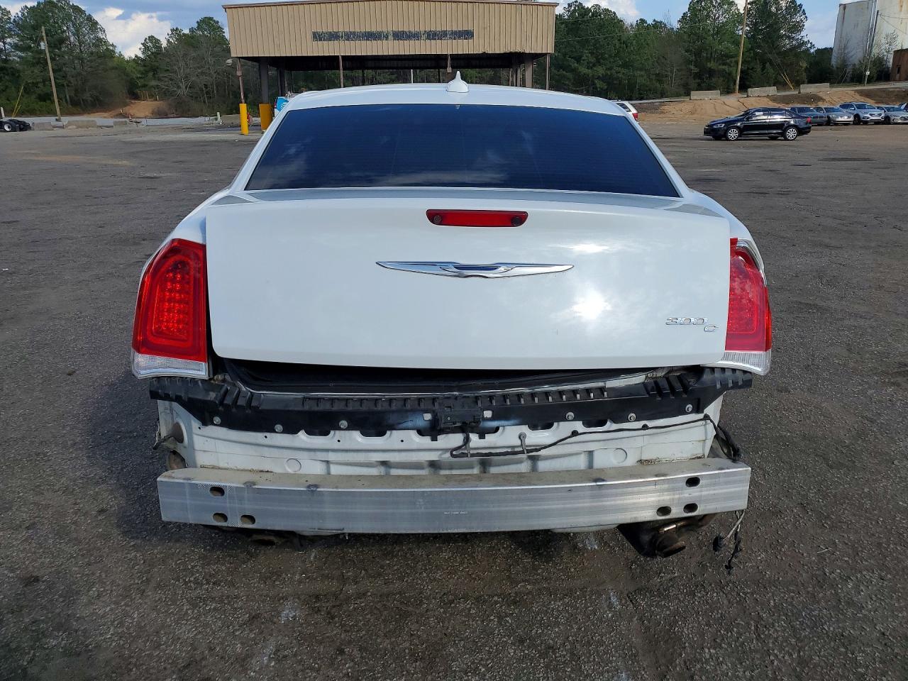 2016 Chrysler 300C - Фото 6