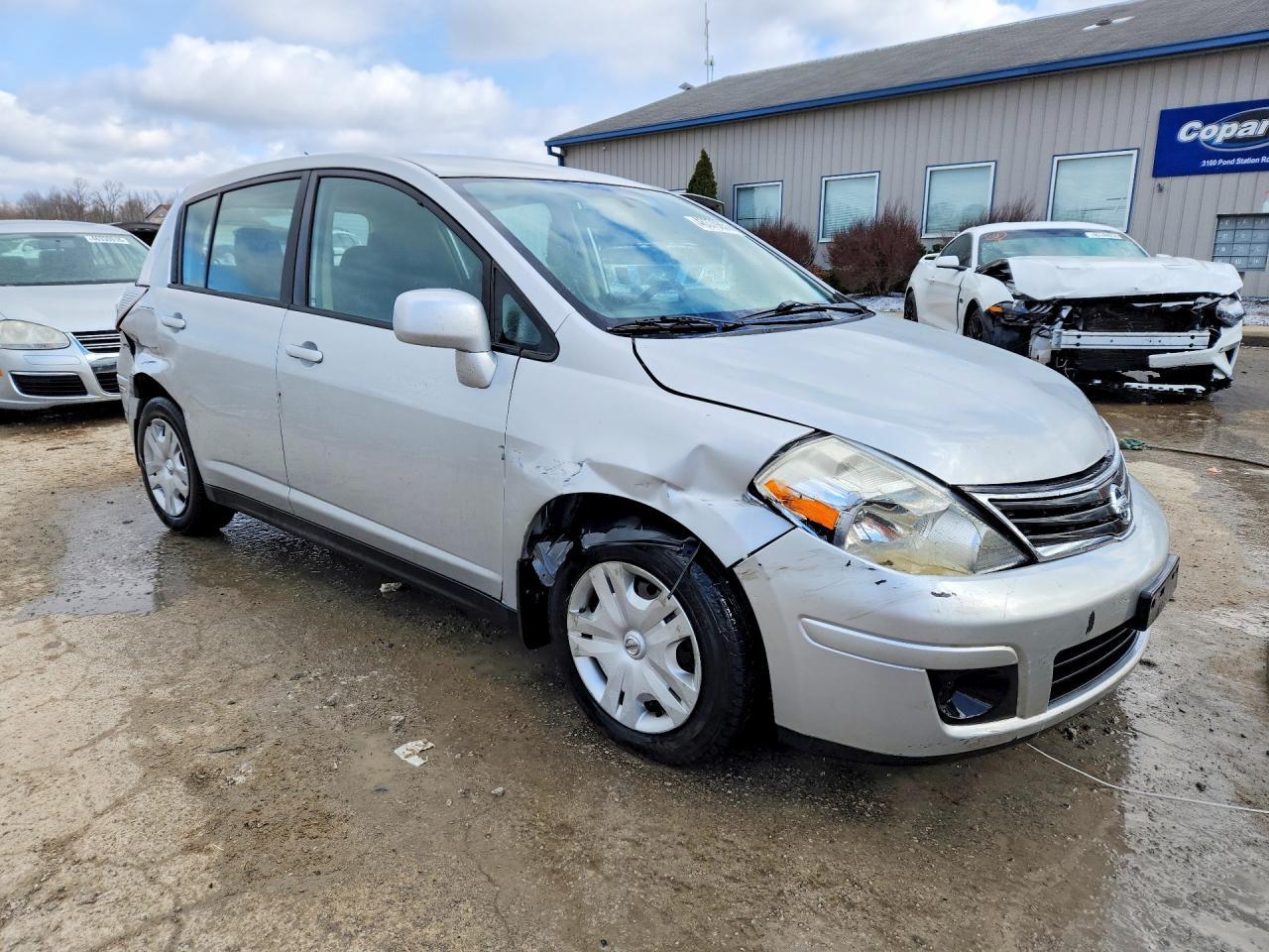 2011 Nissan Versa 1.8 S - Image 4