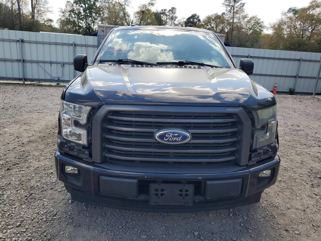 2017 Ford F150 Supercrew - Image 5