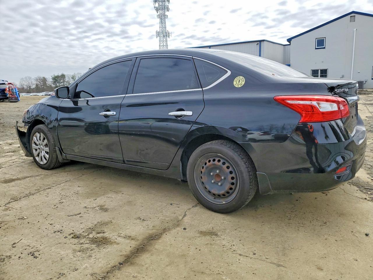 2017 Nissan Sentra S - Фото 2