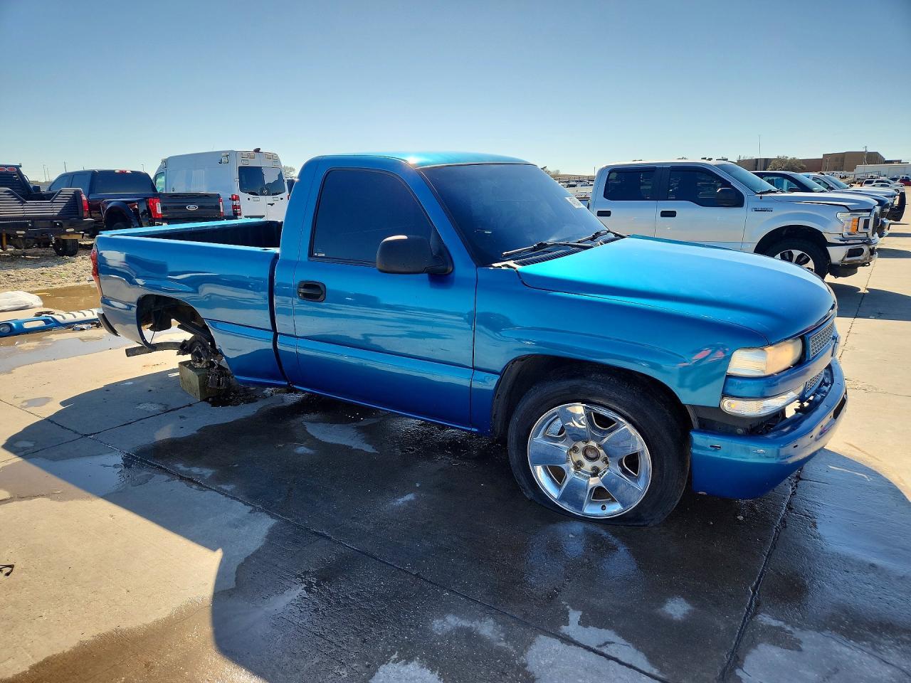 2000 Chevrolet Silverado C1500 - Image 4