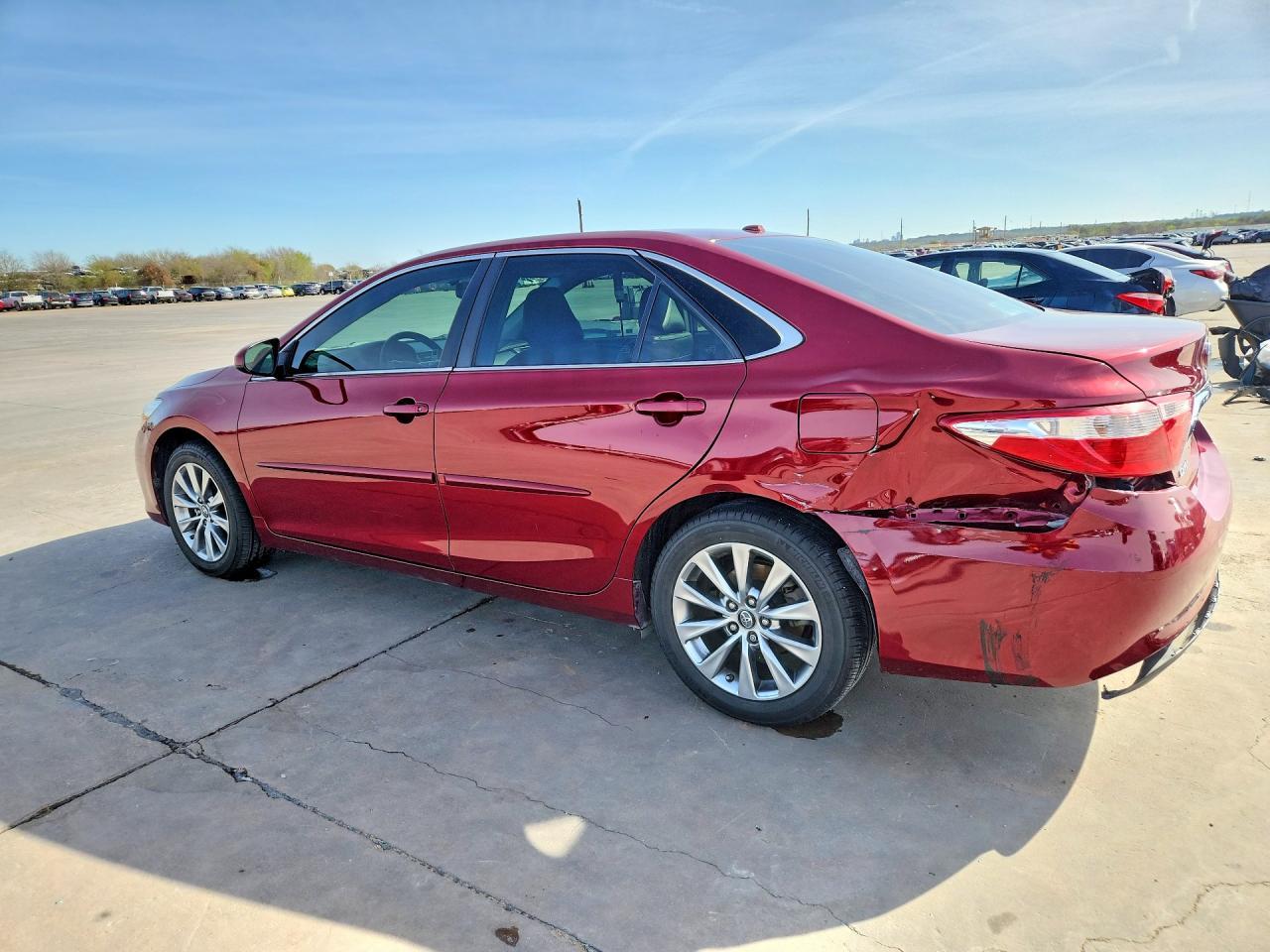 2017 Toyota Camry - Фото 2