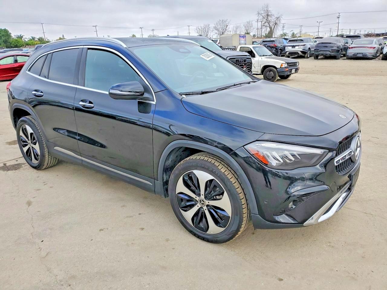 2025 Mercedes Benz Gla 250 - Image 4
