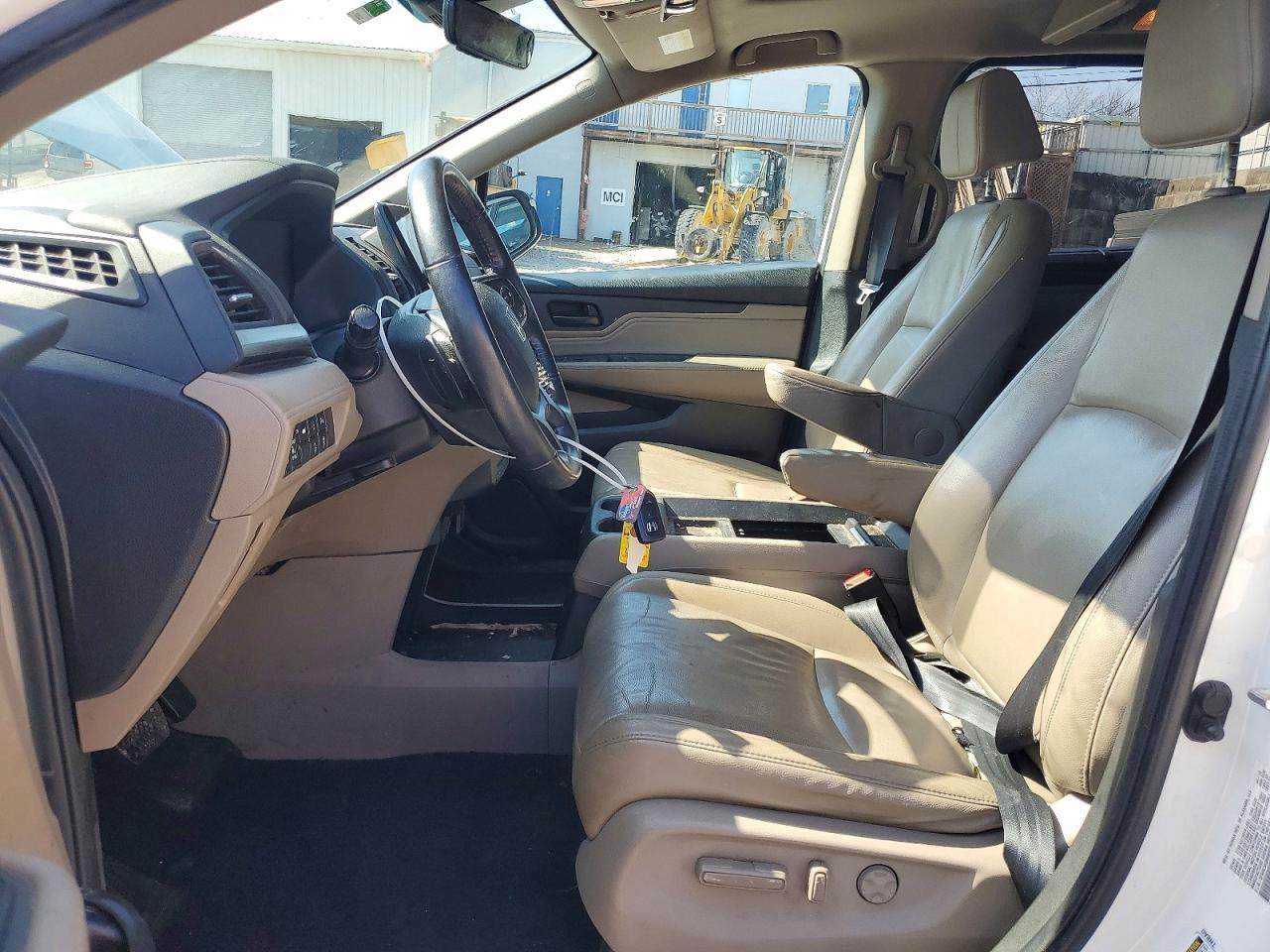 2019 Honda Odyssey Touring - Фото 7